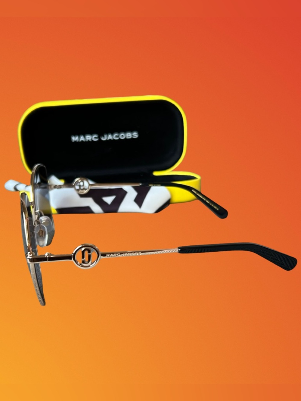 Marc Jacobs Sunglasses - Picture 3 of 10